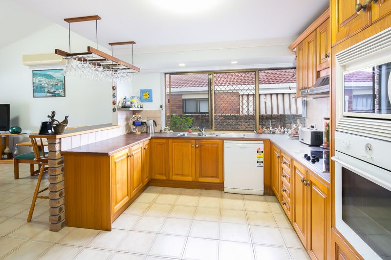 16 Marco Polo Place, Hollywell, QLD 4216