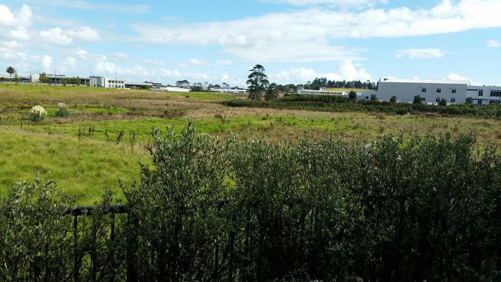 8/15 Bishop Lenihan Place, Flat Bush, Manukau City
