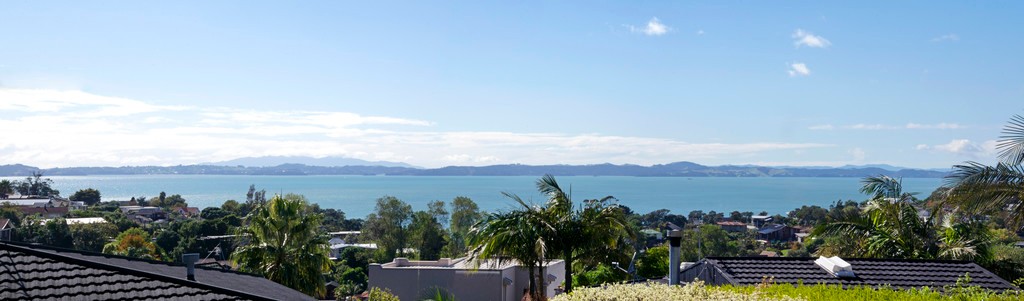 42A Haseler Crescent, Mellons Bay, Manukau City