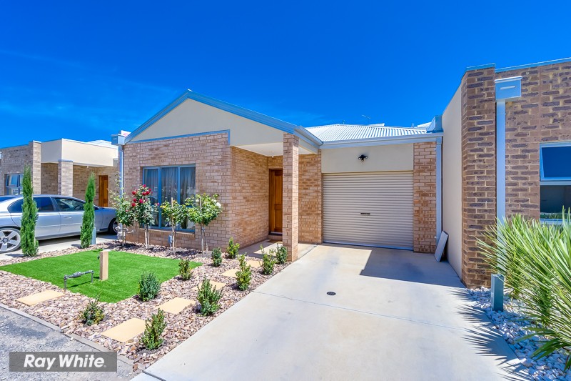 5/12 Cheviot Drive, Truganina, VIC 3029