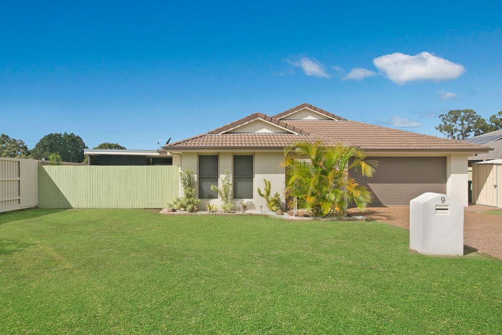9 Mervyn Crescent, Redland Bay QLD 4165