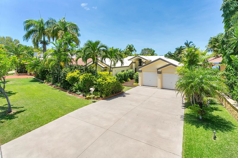 18 Trivia Street, Palm Cove QLD 4879