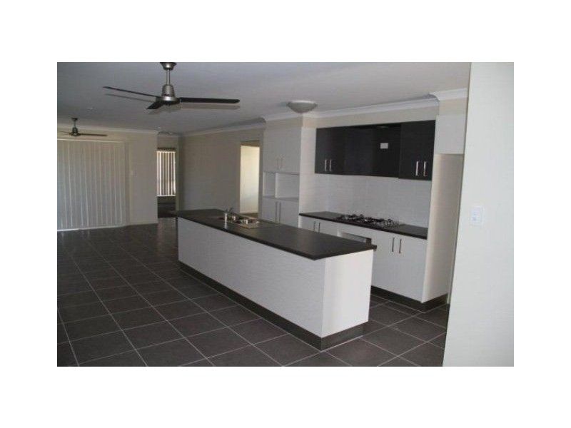 18 Tourmaline Circuit, Mango Hill, QLD 4509