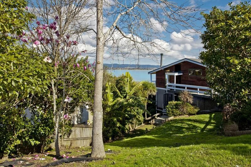 3 Seahorse Place, Beach Haven, North Shore City