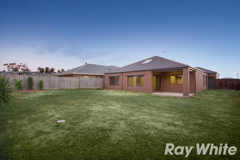 117 Livingstone Boulevard, Pakenham, VIC 3810