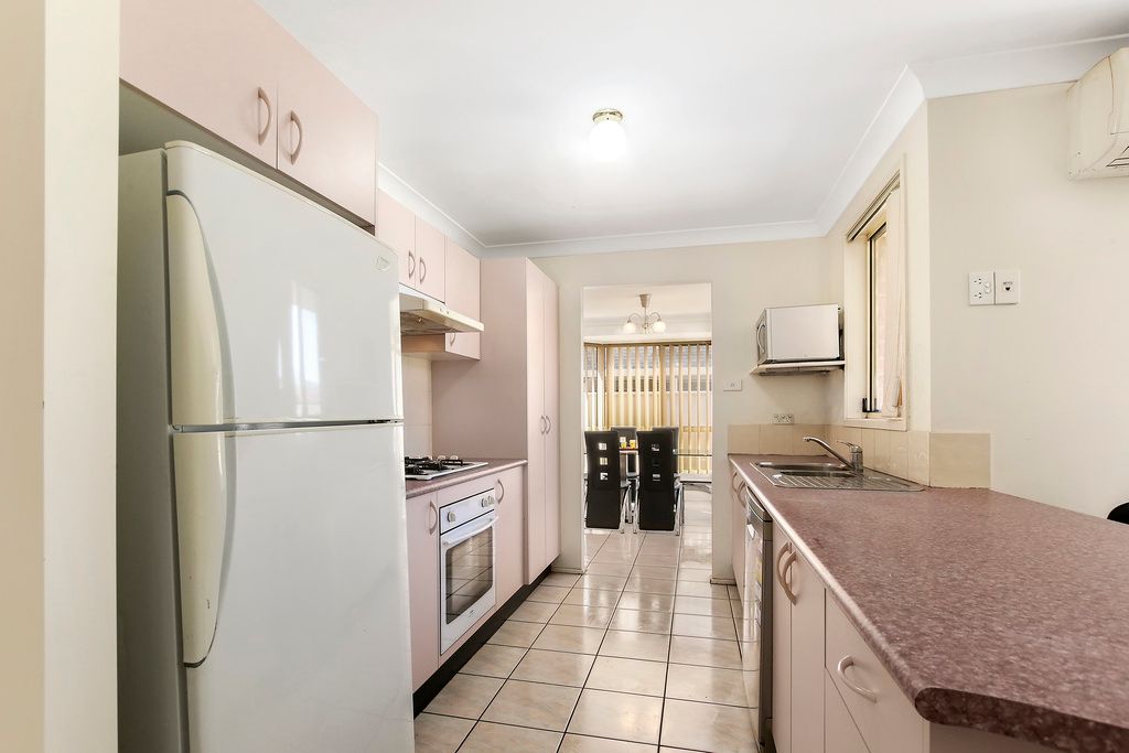 10 Macksville Street, Hoxton Park, NSW 2171
