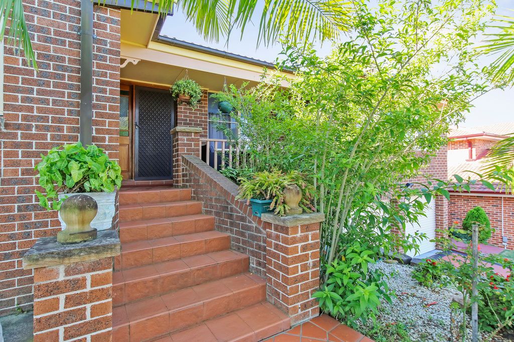9 Robin Street, Hinchinbrook, NSW 2168