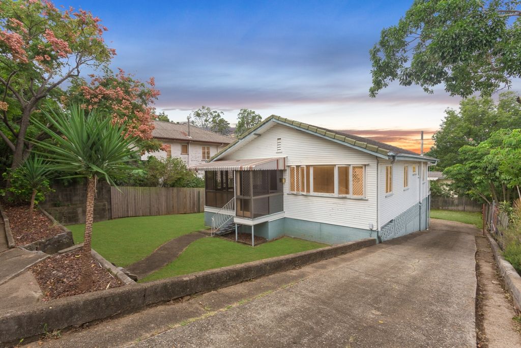 377 Webster Road, Stafford Heights, QLD 4053