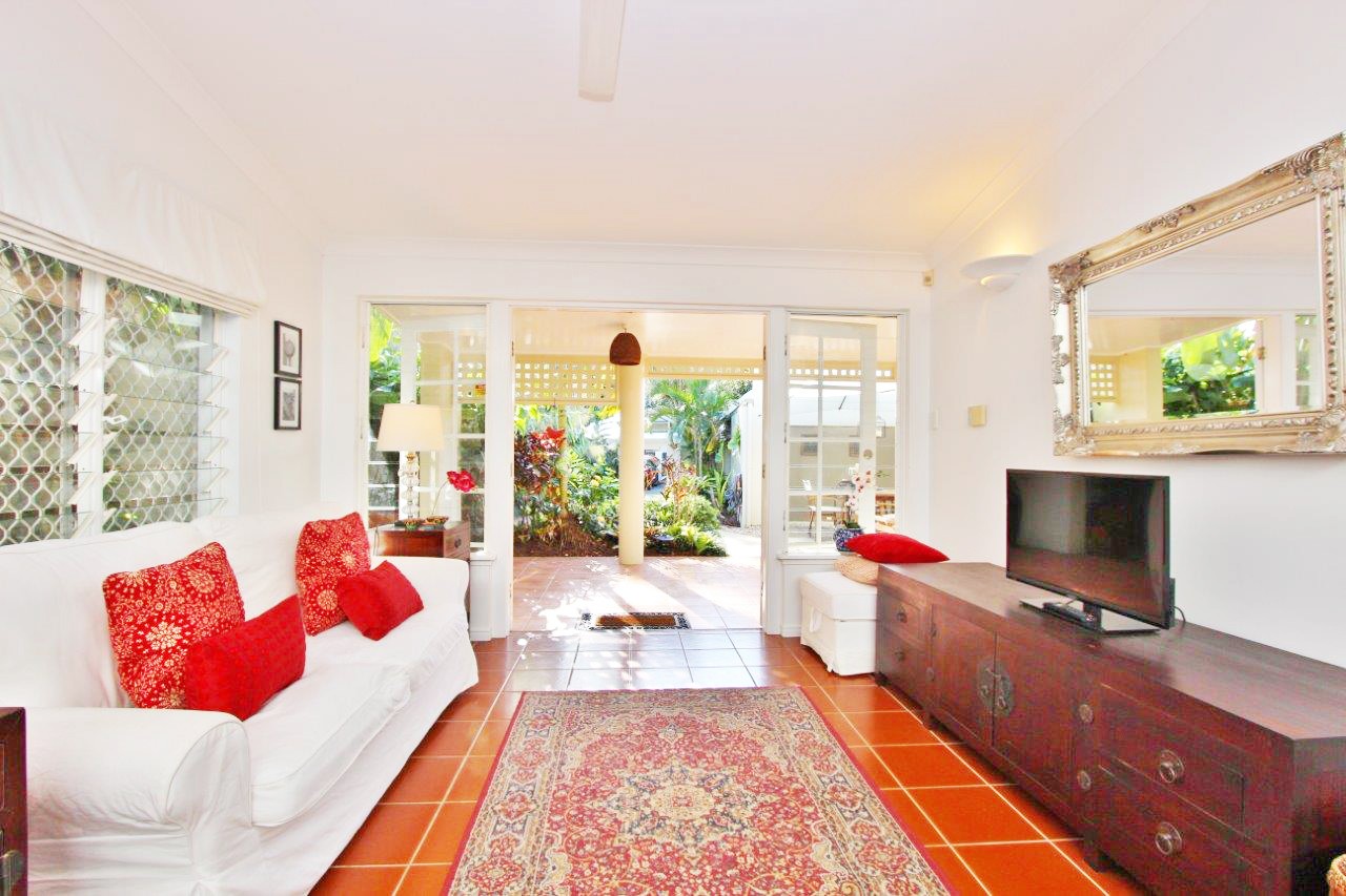 Smithfield, QLD 4878