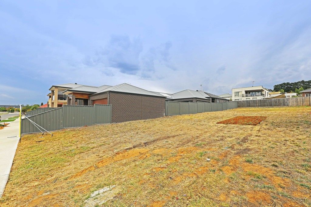 8 Rita Court, Bell Post Hill, VIC 3215