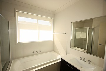 13 Belmont Avenue, SPRING FARM, NSW 2570