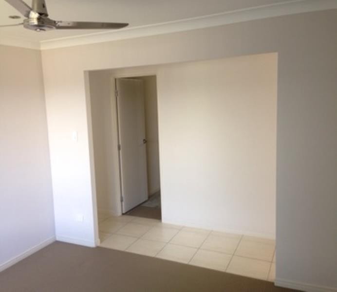 16 Samuel Court, Yamanto, QLD 4305