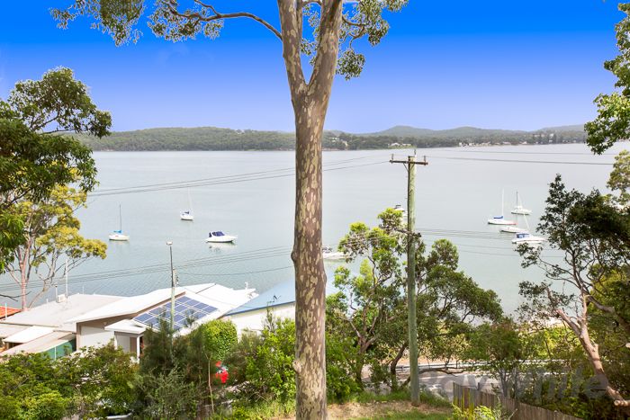 17 Croft Road, Eleebana, NSW 2282