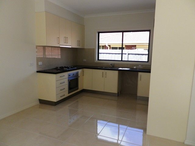 2/22 Mons Parade, Noble Park, VIC 3174
