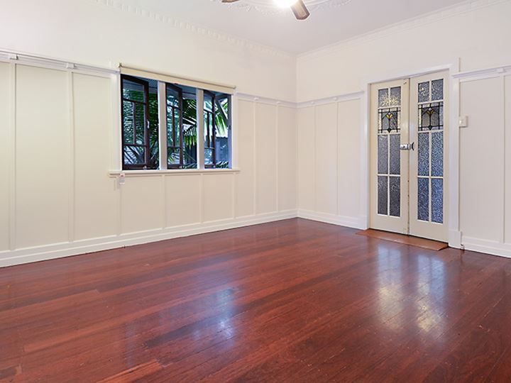 29 Tenth Avenue, Windsor, QLD 4030