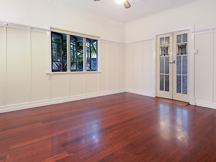 29 Tenth Avenue, Windsor, QLD 4030
