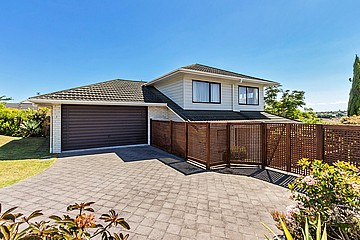 17 Summermist Drive, Northpark, Manukau City