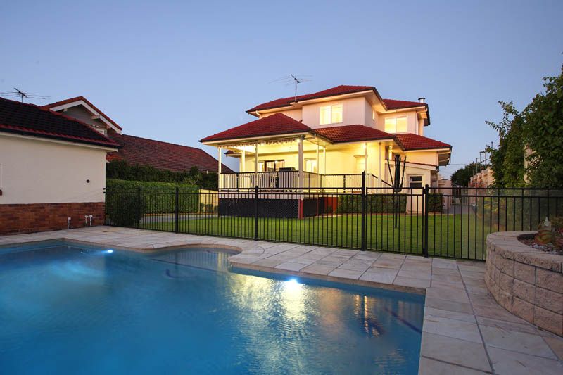 8 Sidney Street, ALDERLEY, QLD 4051