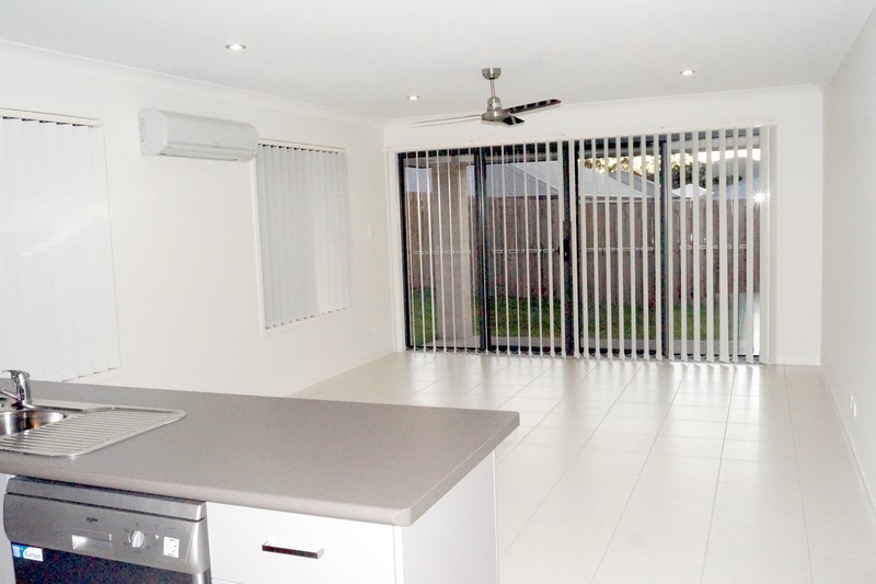 24 Oystercatcher Road, Kirkwood, QLD 4680
