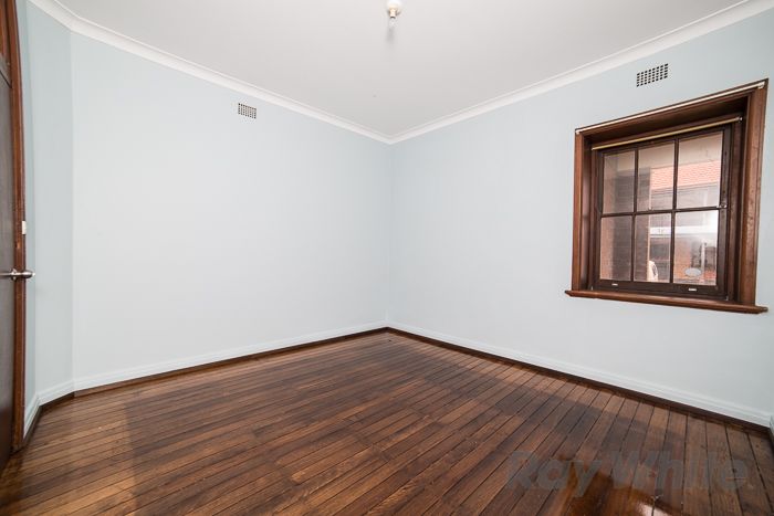 2/156 Beaumont Street, Hamilton, NSW 2303