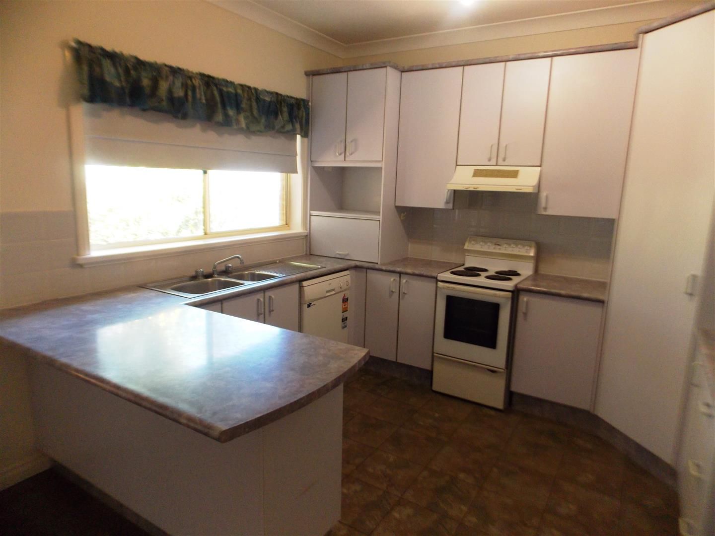 42 Ebelina Crescent, Parkes, NSW 2870