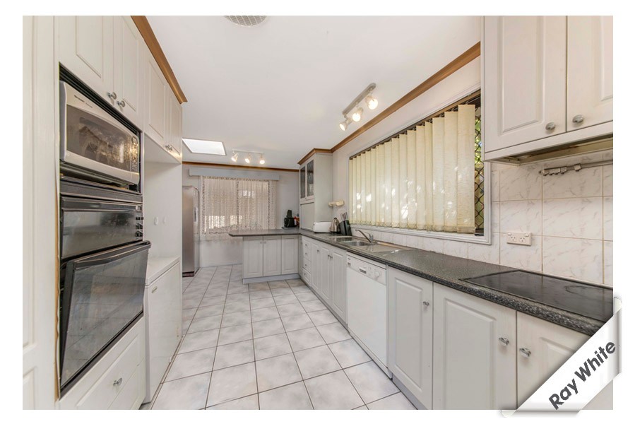 5 Mckid Court, Charnwood, ACT 2615