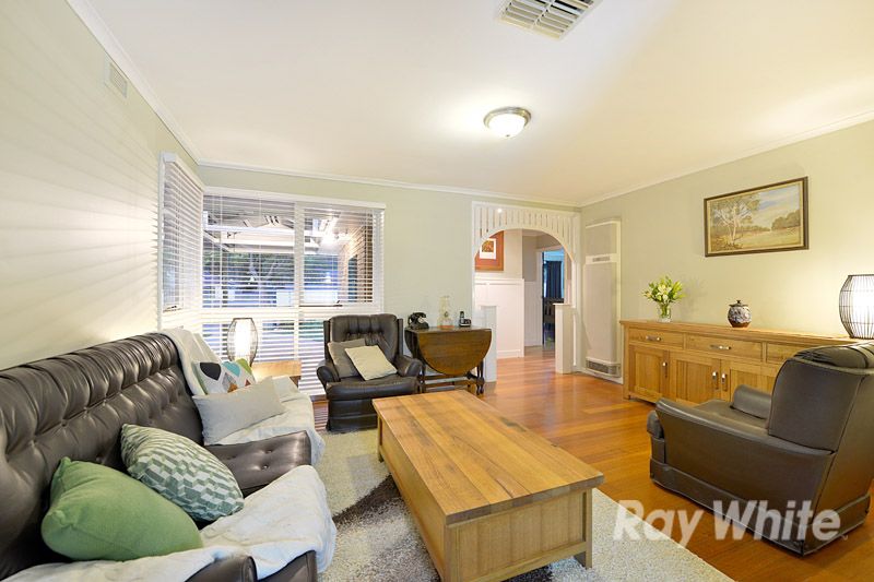 8 Glenfern Road, Ferntree Gully, VIC 3156
