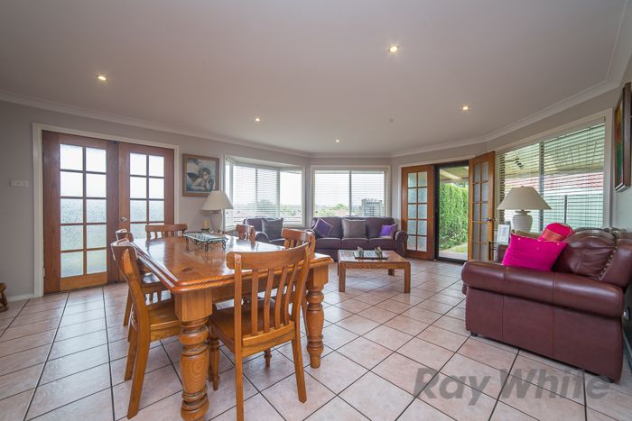 1 Loderi Close, Warabrook, NSW 2304