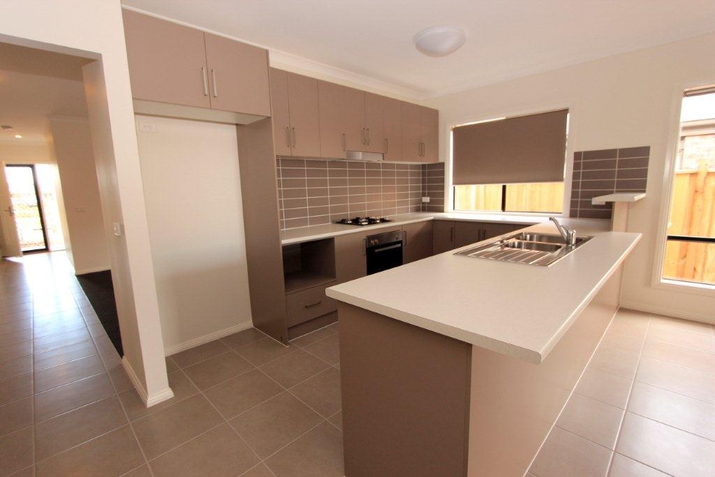 17 Parkfront Drive, Leopold, VIC 3224