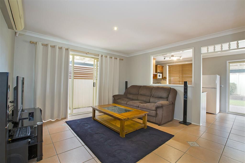 18 Woodi Close, Glenmore Park, NSW 2745