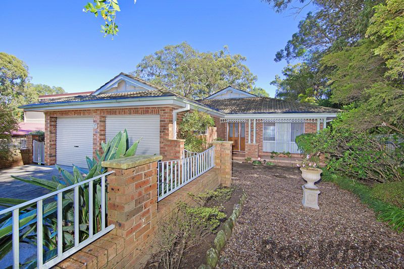 38 Sunset Parade, Chain Valley Bay, NSW 2259