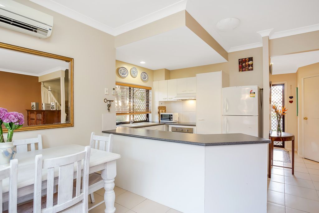 120 Highfield Drive, Merrimac QLD 4226