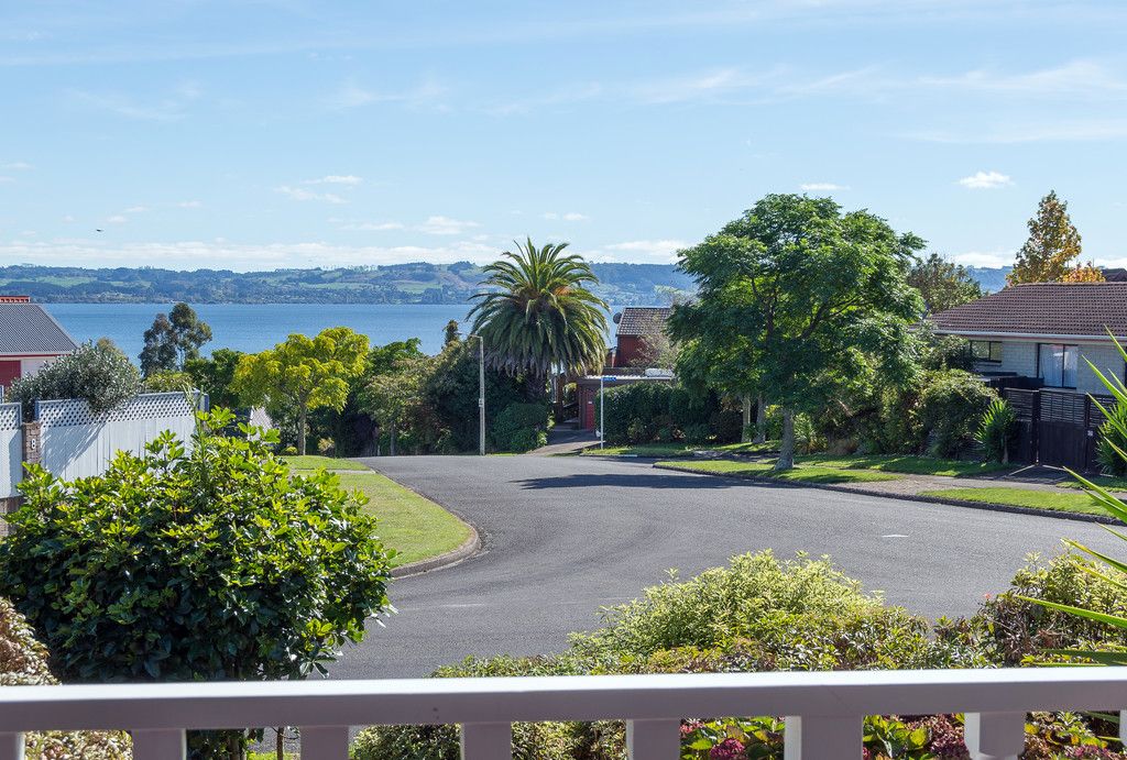 6 Aquarius Drive, Kawaha Point, Rotorua District