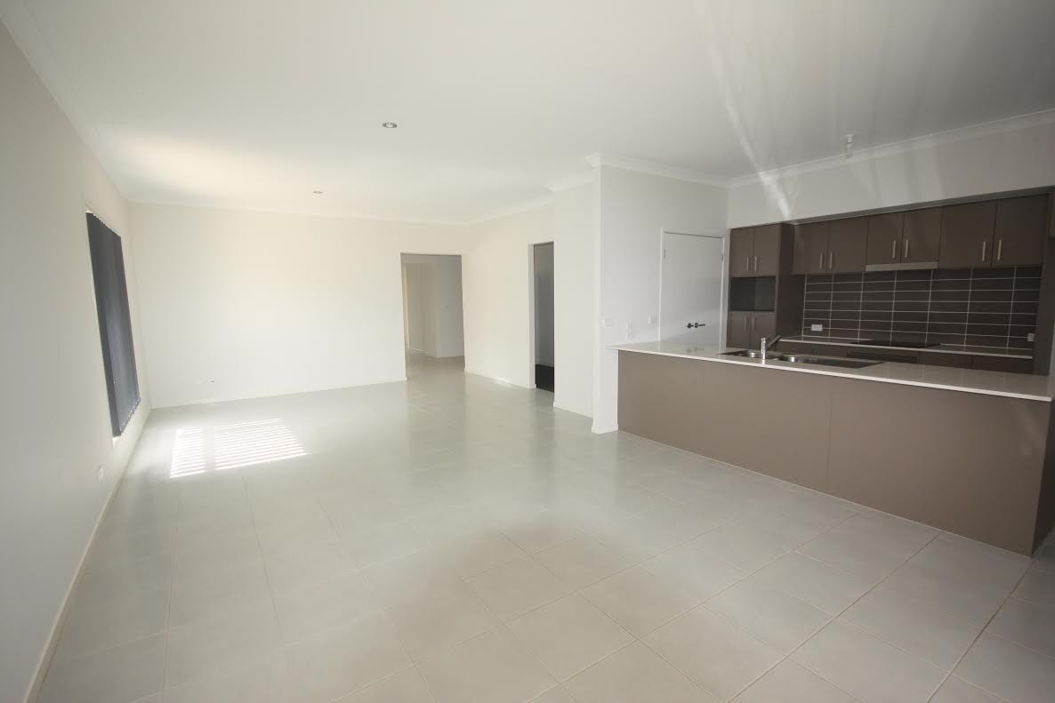 19 Plymouth Boulevard, Spring Farm, NSW 2570