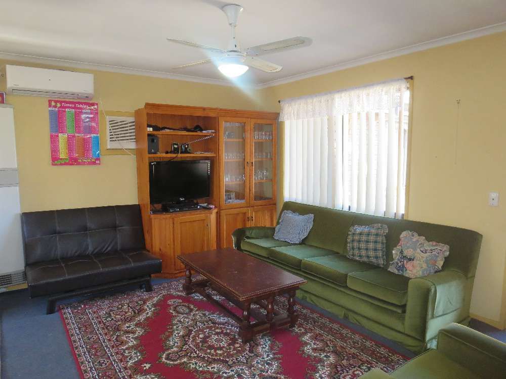 4/384 Kaylock Road, Lavington, NSW 2641