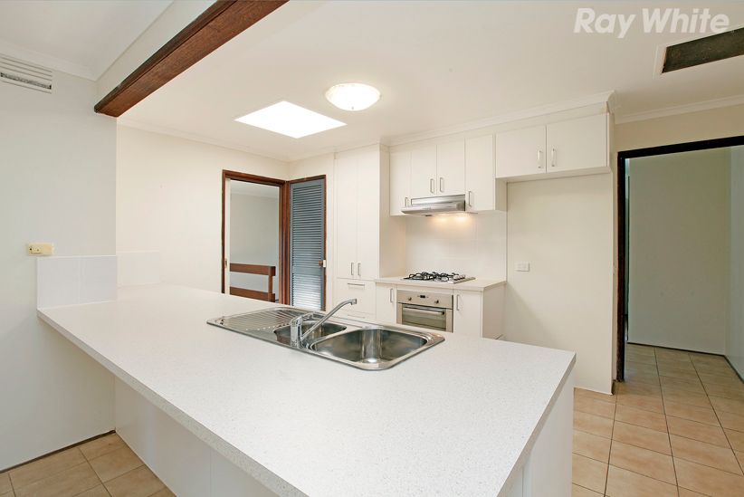 18 Streeton Circuit, Mill Park, VIC 3082