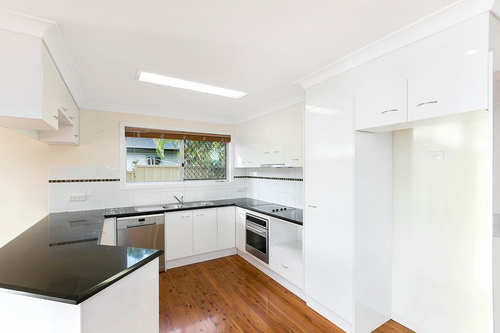 16 Ward Street, Southport, QLD 4215