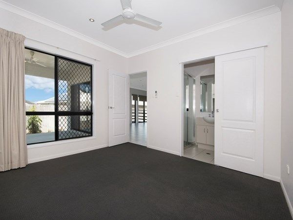 10 Tahlia Circuit, Mount Louisa, QLD 4814