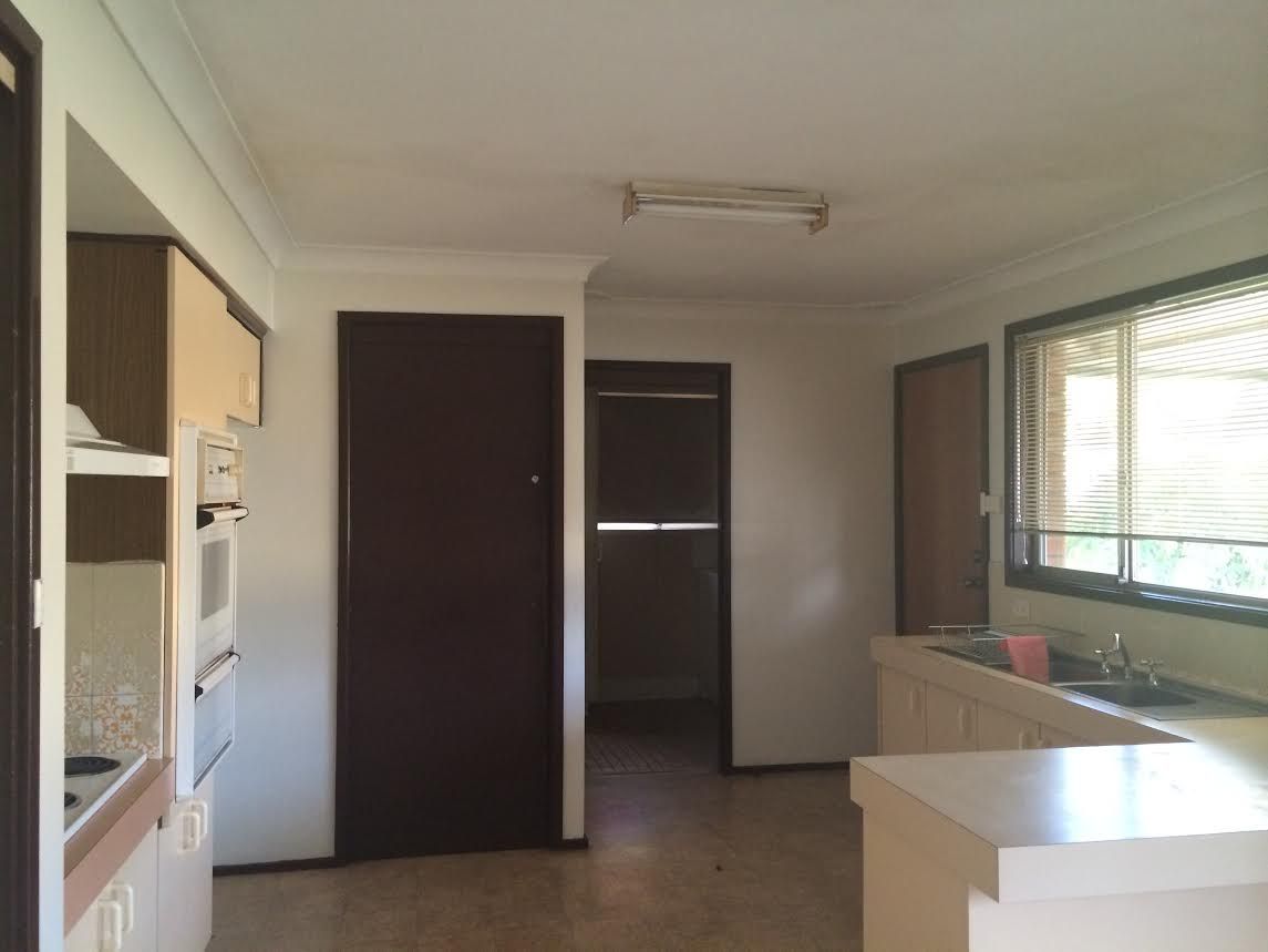 4 Wandoo Place, Bradbury, NSW 2560