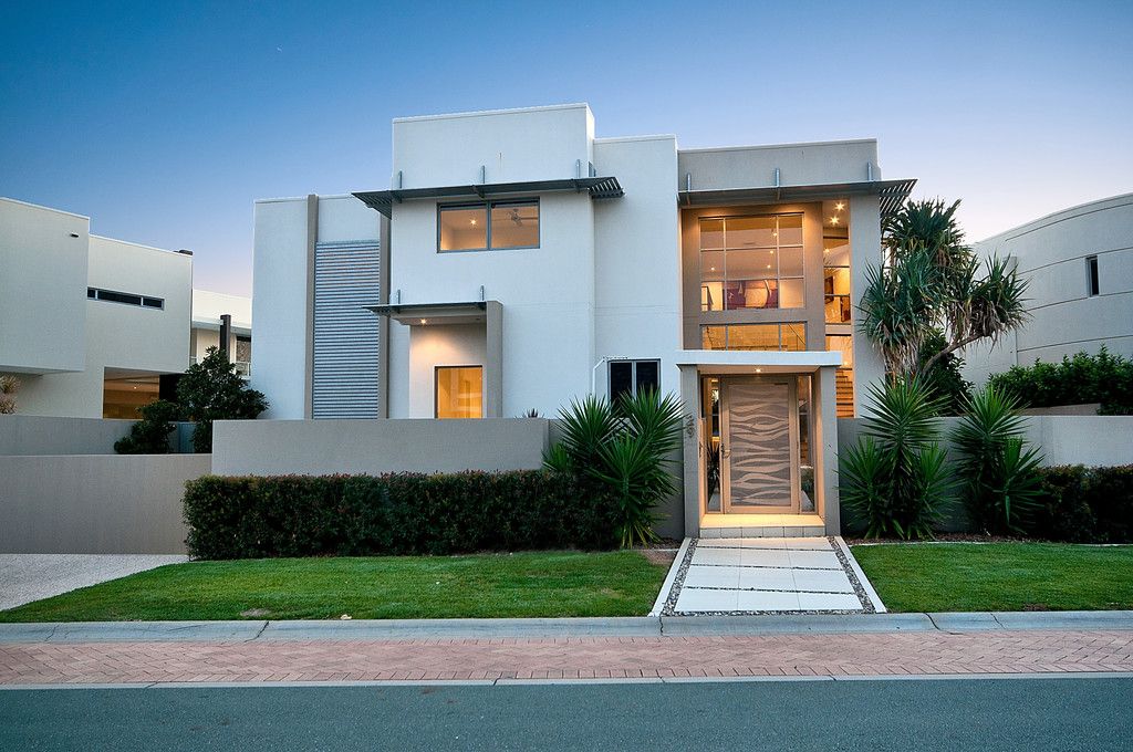 29 Royal Albert Crescent, Sovereign Islands, QLD 4216