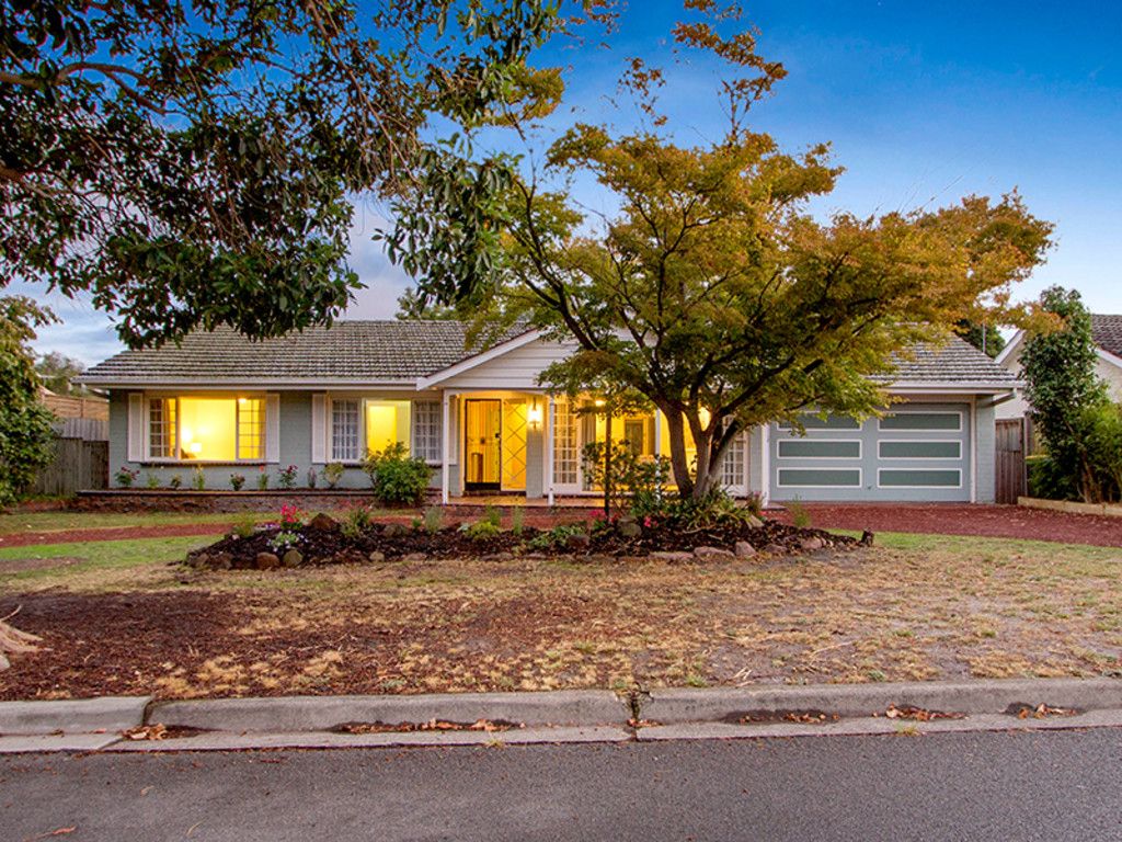 14 Lyons Avenue, Frankston South VIC 3199