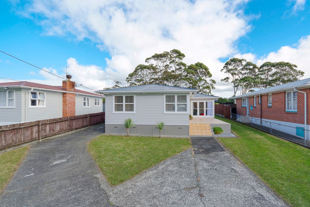 83 Vodanovich Road, Te Atatu South, Waitakere City