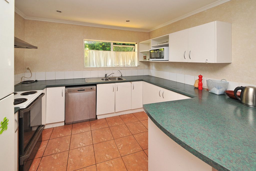 1/11 Kirklow Place, Goodwood Heights, Manukau City