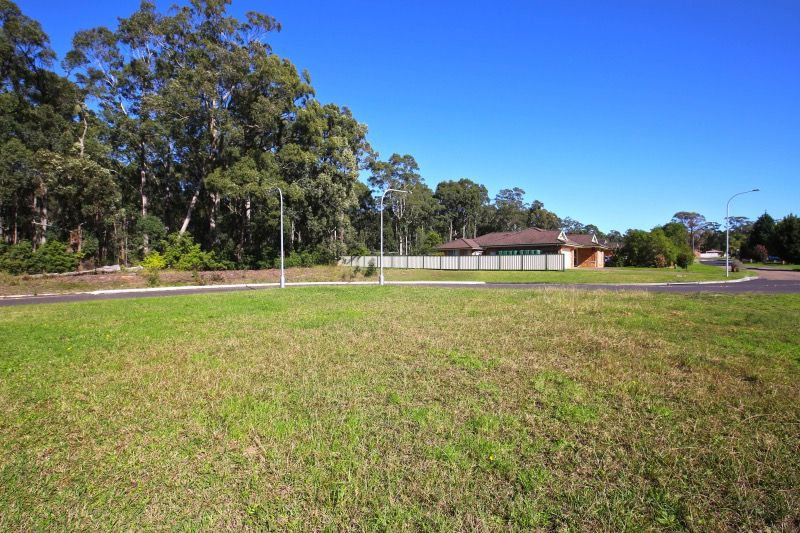 36 Rannoch Drive, West Nowra, NSW 2541