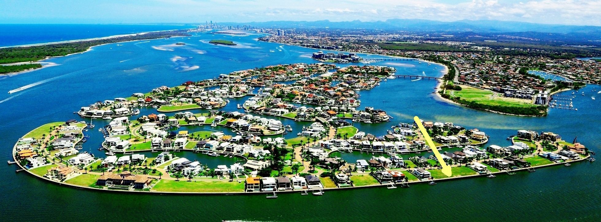 17 Knightsbridge Parade West, Sovereign Islands QLD 4216