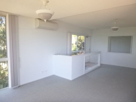 1/12 St Martins Terrace, BUDERIM, QLD 4556