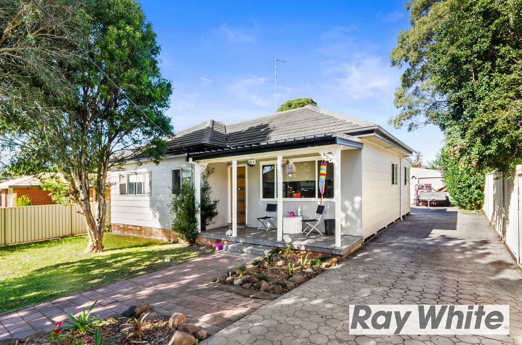 6 Kapooka Avenue, Dapto NSW 2530