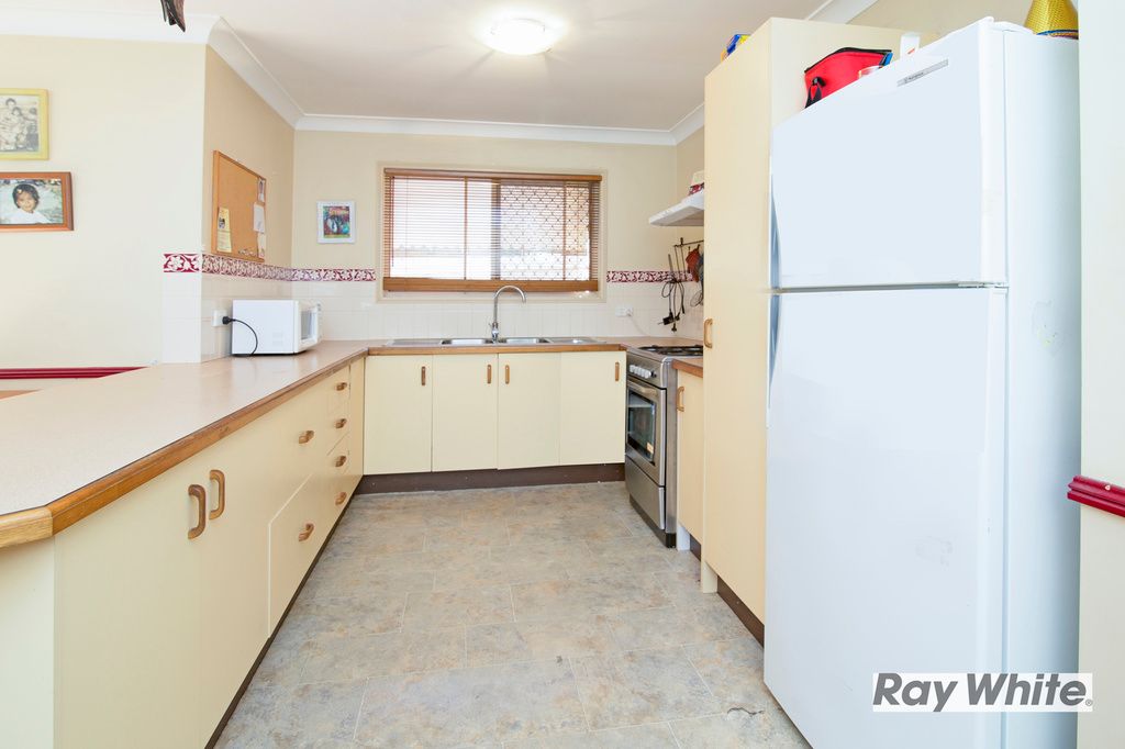 11 Huon Place, Forest Lake, QLD 4078