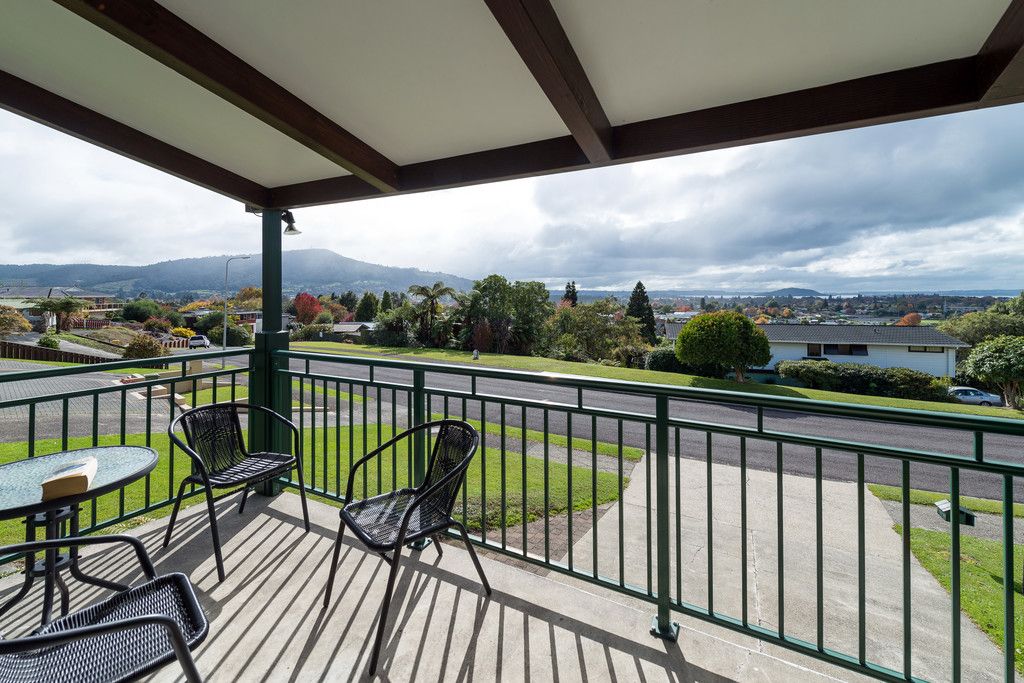18 Westbourne Avenue, Pukehangi, Rotorua District
