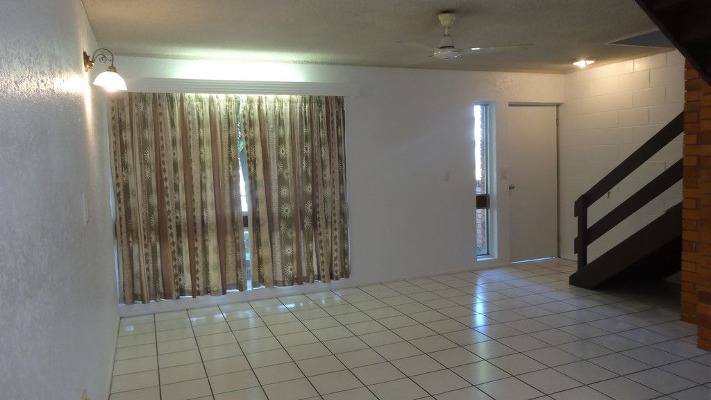 4/151-153 Nathan Street, Cranbrook, QLD 4814